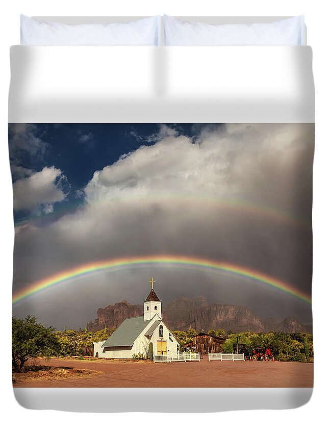Arizona Duvet Cover featuring the photograph Perfect Placement by Rick Furmanek