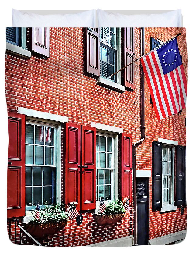 Philadelphia Duvet Cover featuring the photograph Philadelphia PA - S American Street by Susan Savad