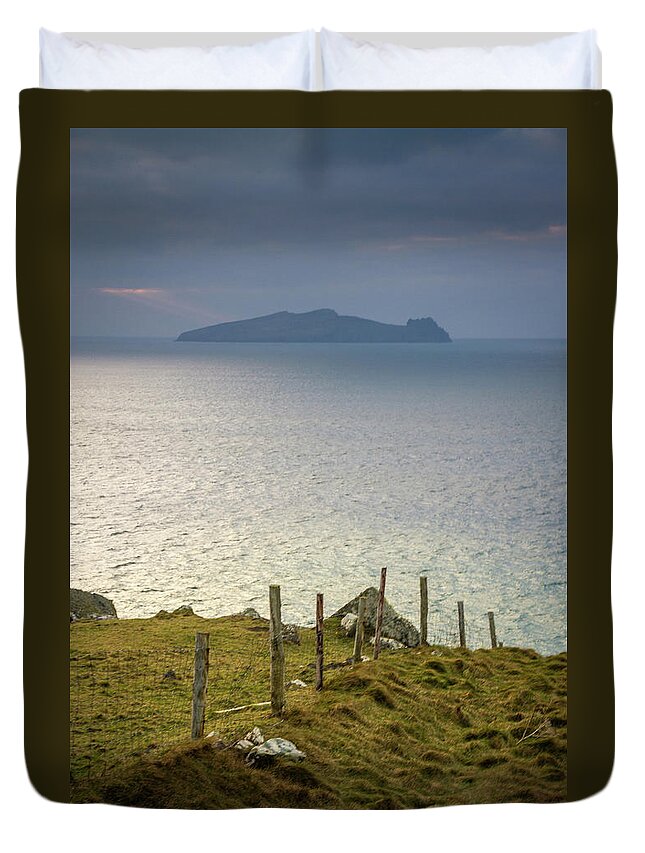 Coast Duvet Cover featuring the photograph Picketed Sleeping Giant by Mark Callanan
