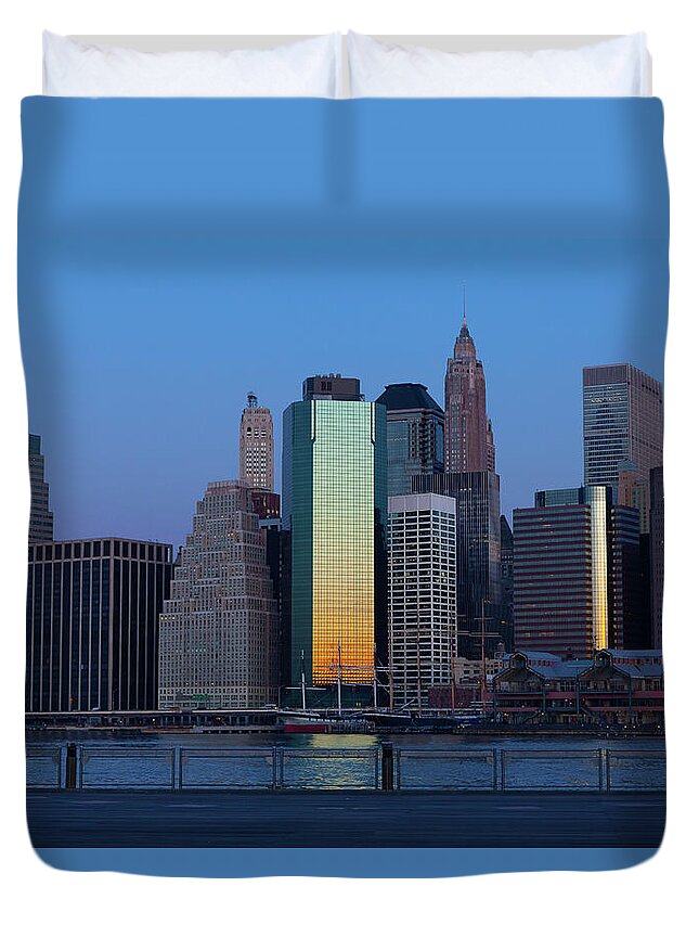 Skyline Duvet Cover featuring the photograph Pier 17 and lower Manhattan at dawn by David Smith