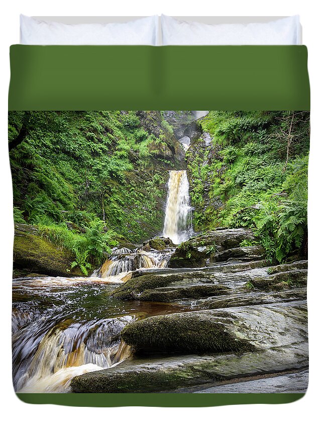 Pistyll Rhaeadr Duvet Cover featuring the photograph Pistyll Rhaeadr landscape 2 by Steev Stamford