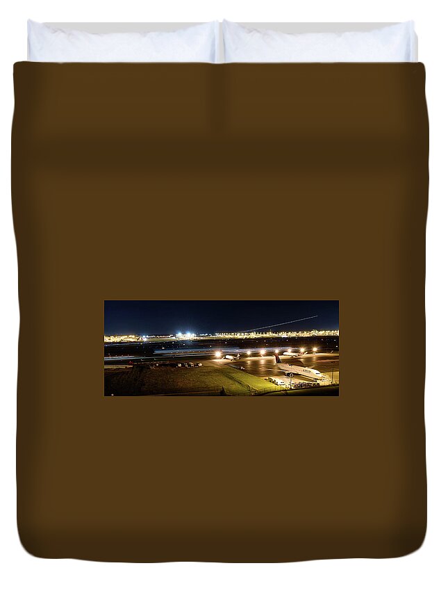 Planes Duvet Cover featuring the photograph Planes at night by Dmdcreative Photography
