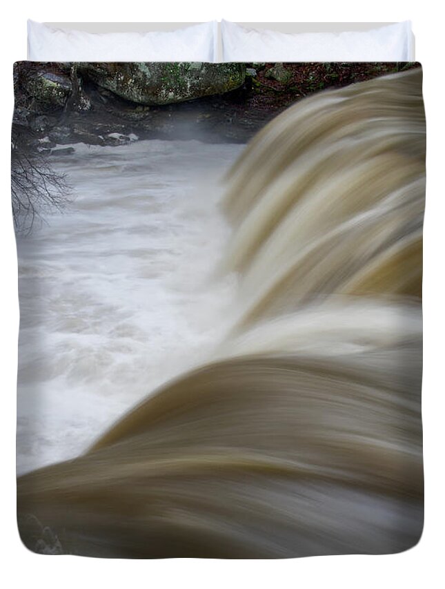 Waterfall Duvet Cover featuring the photograph Potter's Falls 15 by Phil Perkins