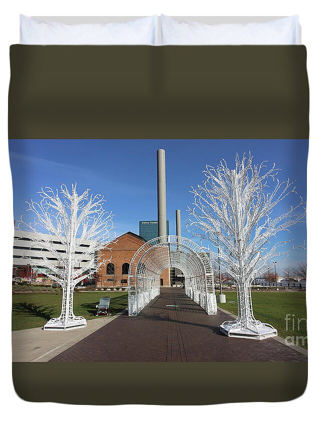Promenade Park Duvet Cover featuring the photograph Promenade Park Decorated for Christmas 3444 by Jack Schultz