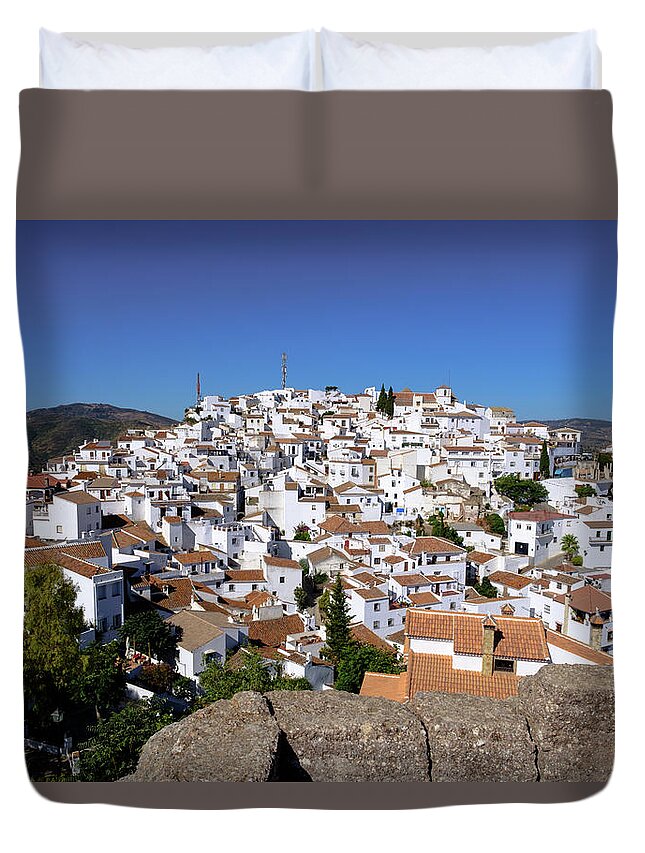 Comares Duvet Cover featuring the photograph Pueblo Blancos by Gary Browne