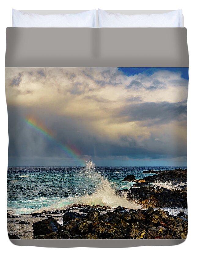 Hawaii Duvet Cover featuring the photograph Rainbow and Splash by John Bauer