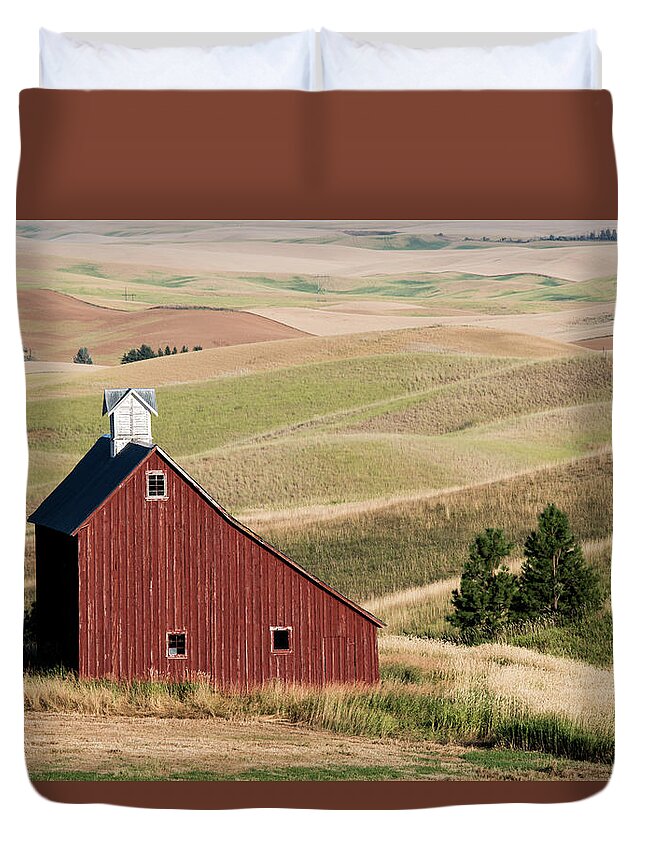 Idaho Duvet Cover featuring the photograph Red Barn Idaho by Connie Carr