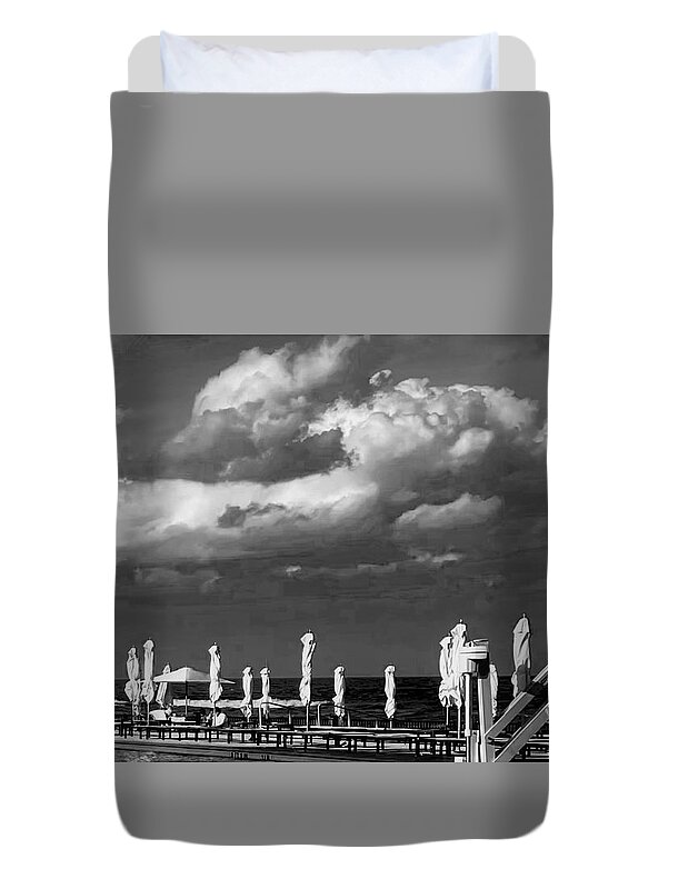 Beach Duvet Cover featuring the photograph Days Done by John Anderson