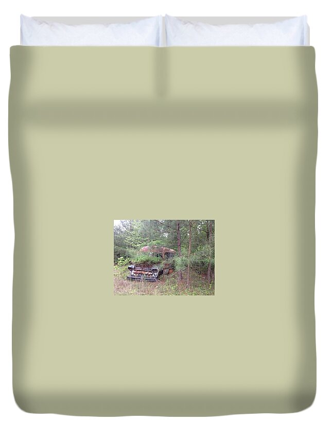 Bus Duvet Cover featuring the photograph Retired by Lee Darnell