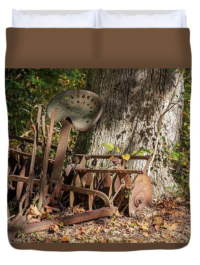 Rusty Duvet Cover featuring the photograph Retired by Linda Segerson