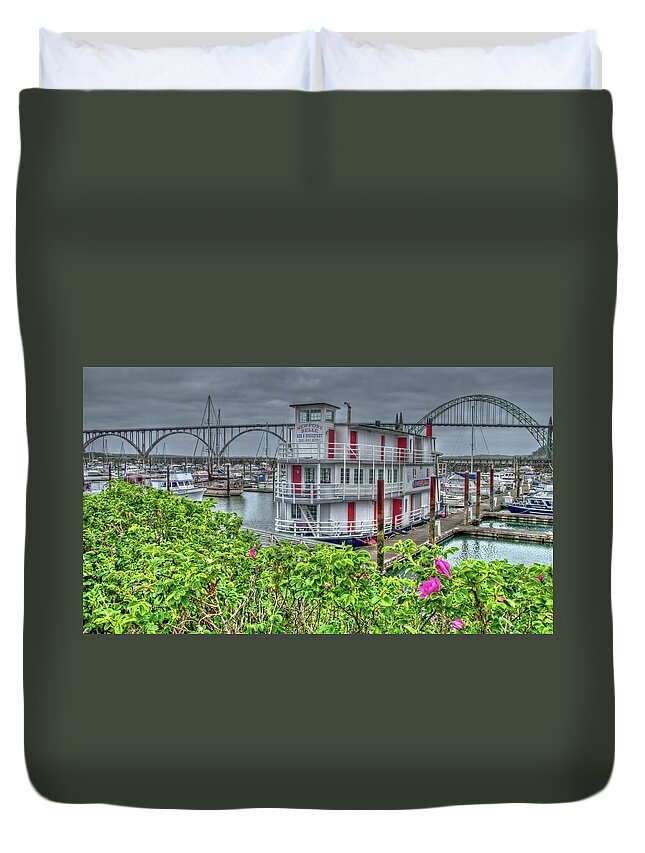 Newport Duvet Cover featuring the photograph Roses And The Newport Belle by Thom Zehrfeld