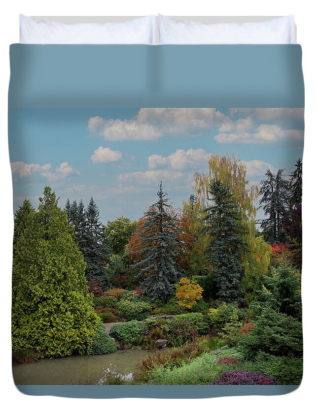 Botanical Garden Duvet Cover featuring the photograph Scenic Garden by Jerry Cahill