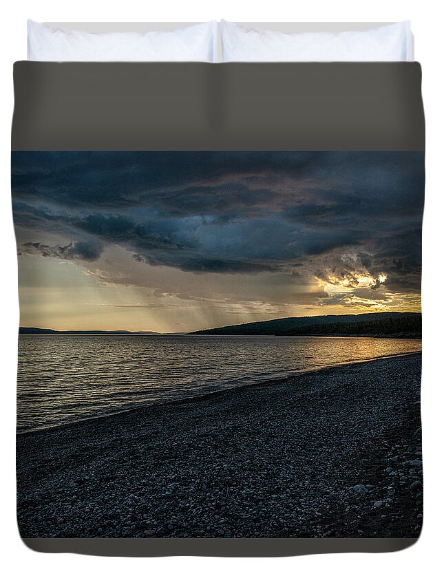 Lake Superior Duvet Cover featuring the photograph Schreiber Beach by Doug Gibbons