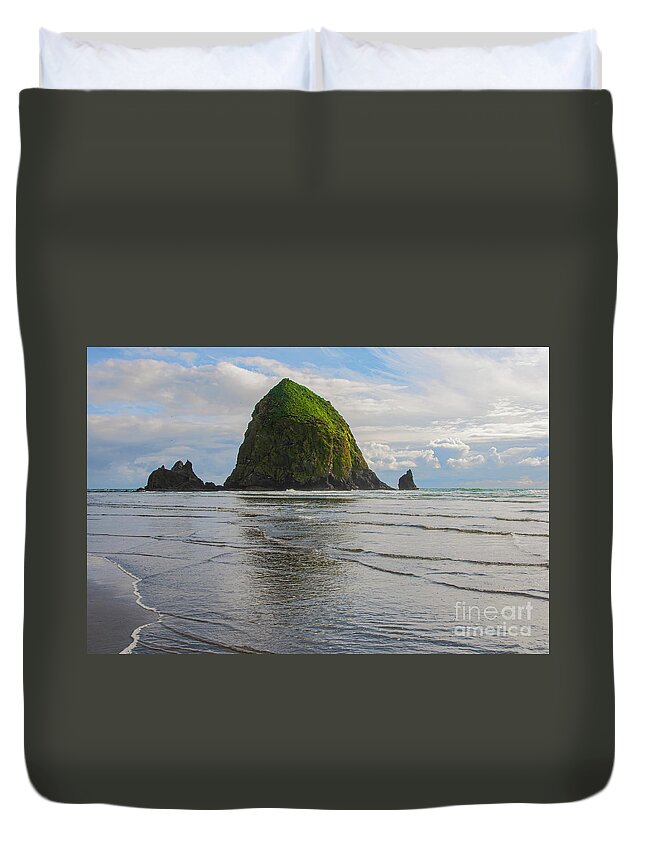 Cannon Beach Duvet Cover featuring the photograph Sea Stacks by Bob Phillips