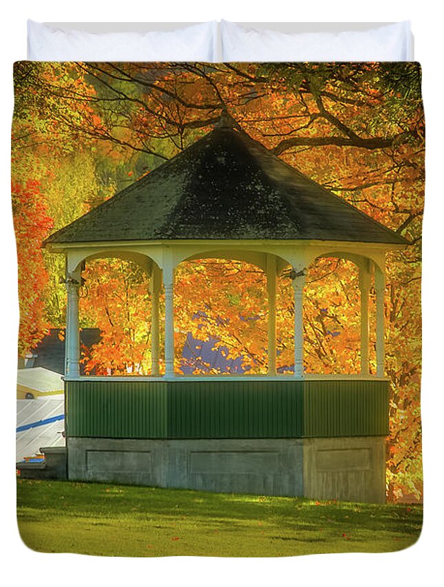 Sharon Vermont Duvet Cover featuring the photograph Sharon Vermont bandstand by Jeff Folger