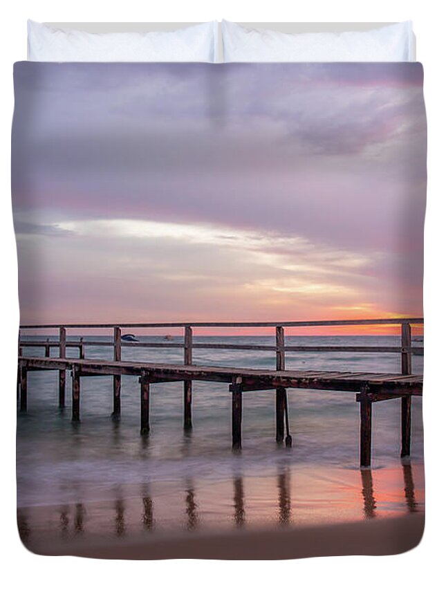 Shelley Beach Duvet Cover featuring the photograph Shelley Beach Zig Zag Jetty by Vicki Walsh
