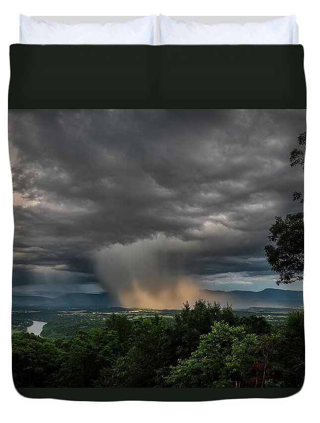 Lara Ellis Photography Duvet Cover featuring the photograph Shenandoah Valley Stormscape by Lara Ellis