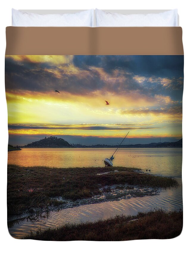 Shipwreck Duvet Cover featuring the photograph Shipwreck, Blackie's Pasture by Donald Kinney
