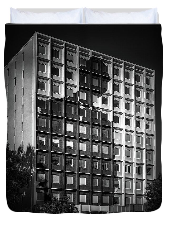 1447 Peachtree Street Duvet Cover featuring the photograph Silhouette Building by Doug Sturgess