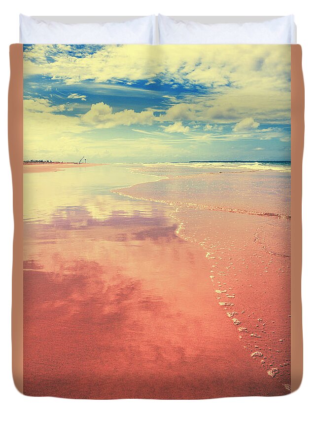 Retro Duvet Cover featuring the photograph Simpliseaty by Jorgo Photography