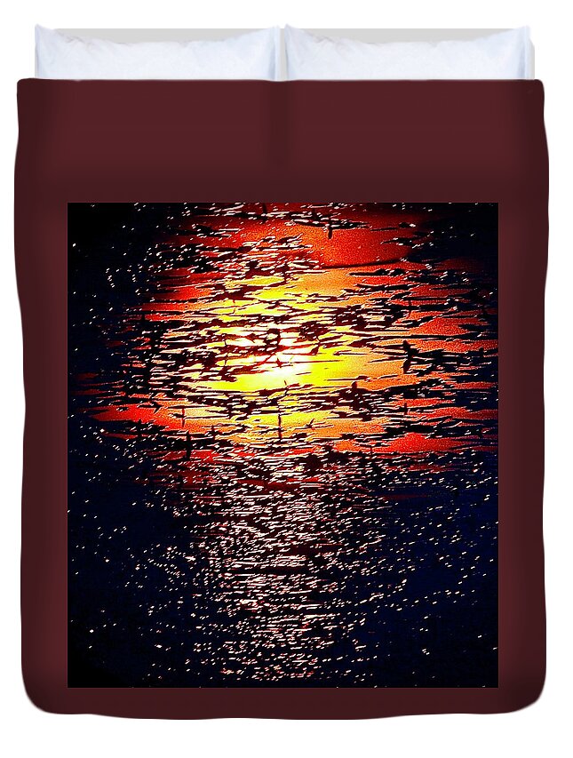 Sinking Duvet Cover featuring the photograph Sinking Sun by Gordon James