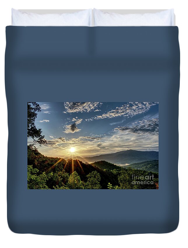 Smoky Mountains Duvet Cover featuring the photograph Smoky Mountain Sunrise 4 by Phil Perkins