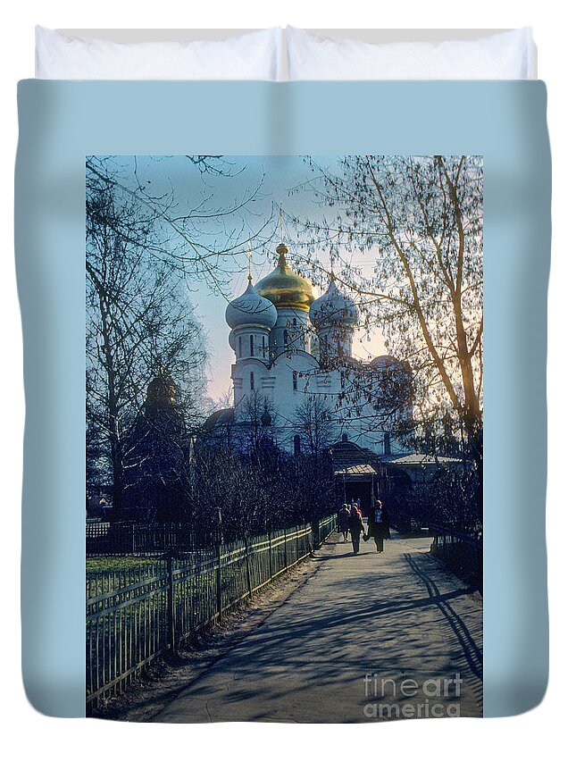 Smolensky Cathedral Duvet Cover featuring the photograph Smolensky Cathedral by Bob Phillips
