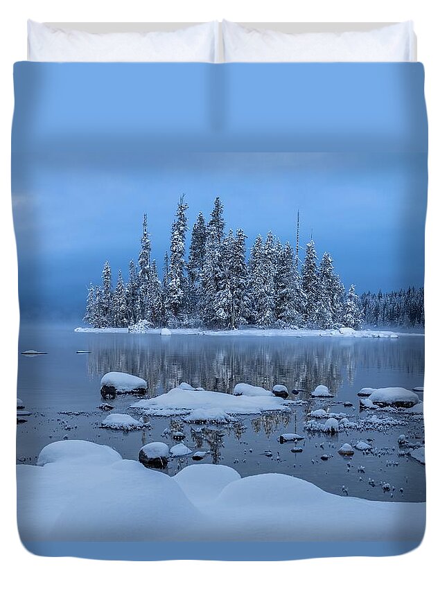 Snow On Lake Wenatchee Duvet Cover featuring the photograph Snow on Lake Wenatchee by Lynn Hopwood