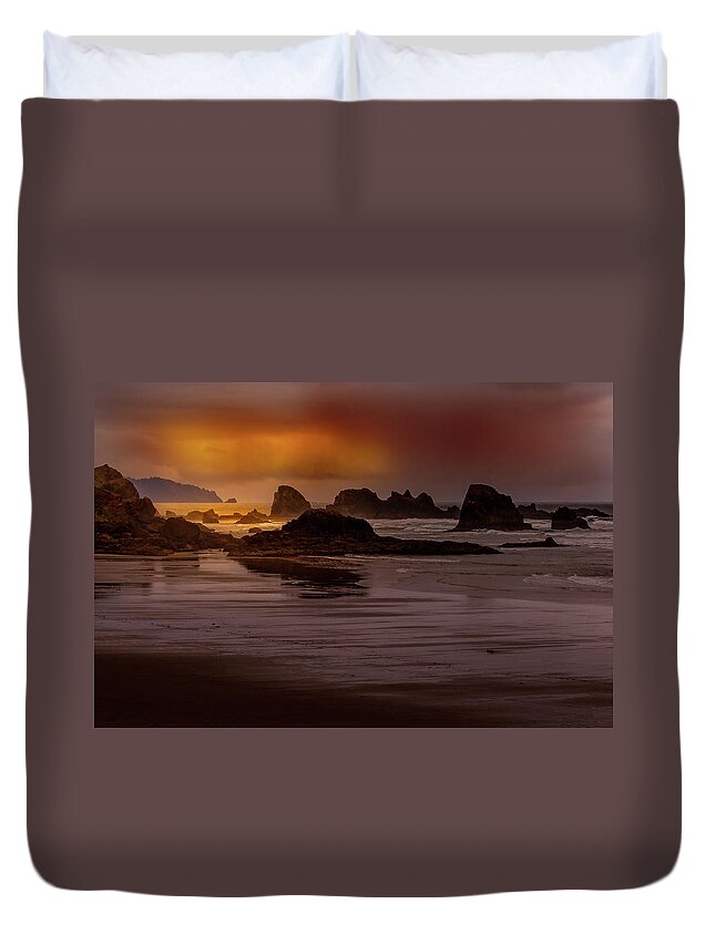 Solitude On Indian Beach Duvet Cover featuring the photograph Solitude on Indian Beach by David Patterson