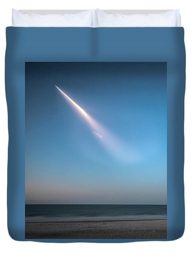Spacex Duvet Cover featuring the photograph SpaceX on the way to the ISS by Nick Noble