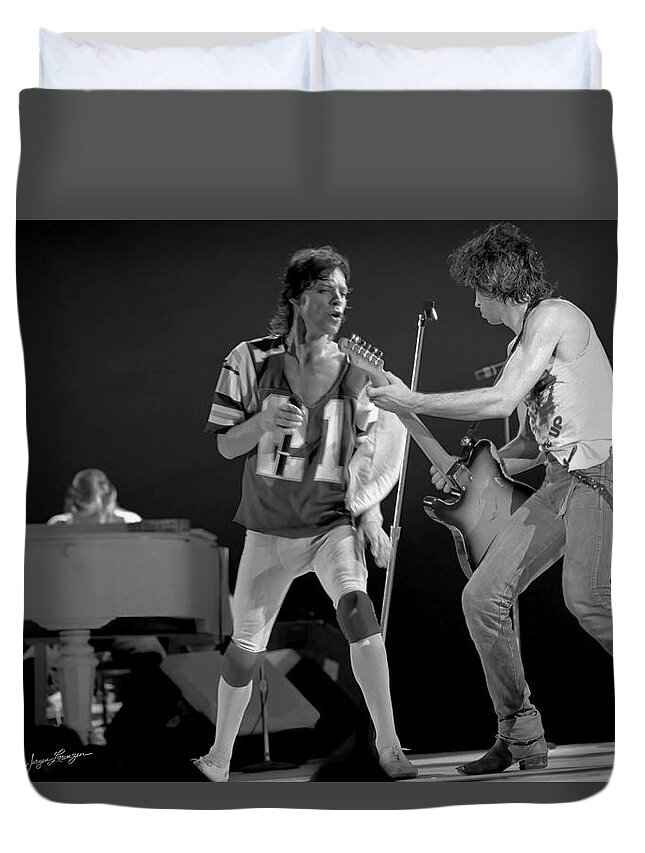 Keith Richards Duvet Cover featuring the photograph Stones in Action by Jurgen Lorenzen