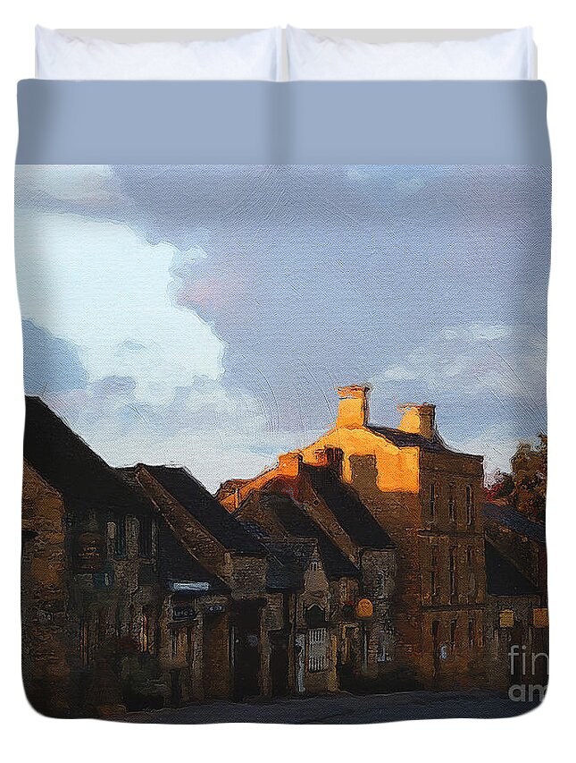 Stow-in-the-wold Duvet Cover featuring the photograph Stow Street by Brian Watt