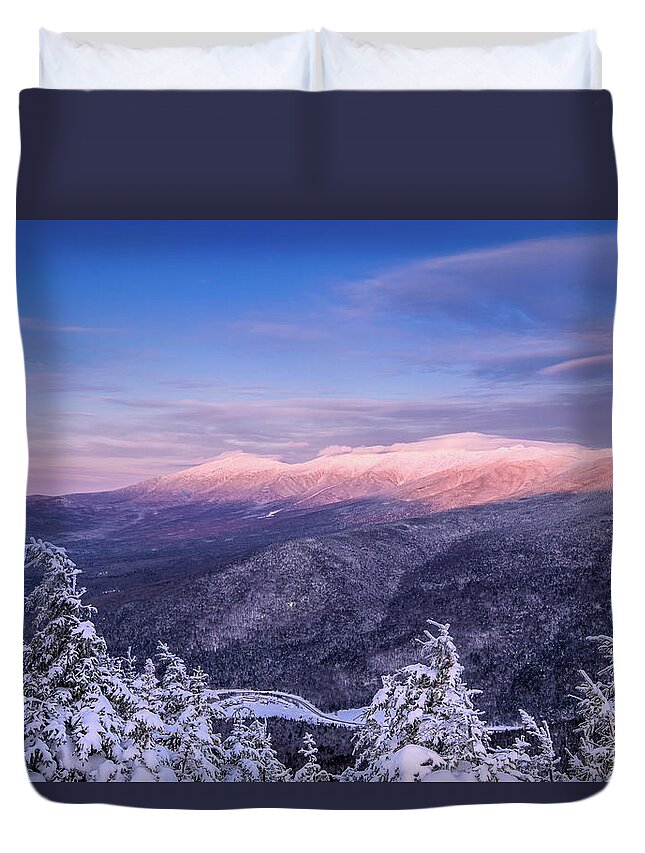 Highland Center Duvet Cover featuring the photograph Summit Views, Winter On Mt. Avalon by Jeff Sinon