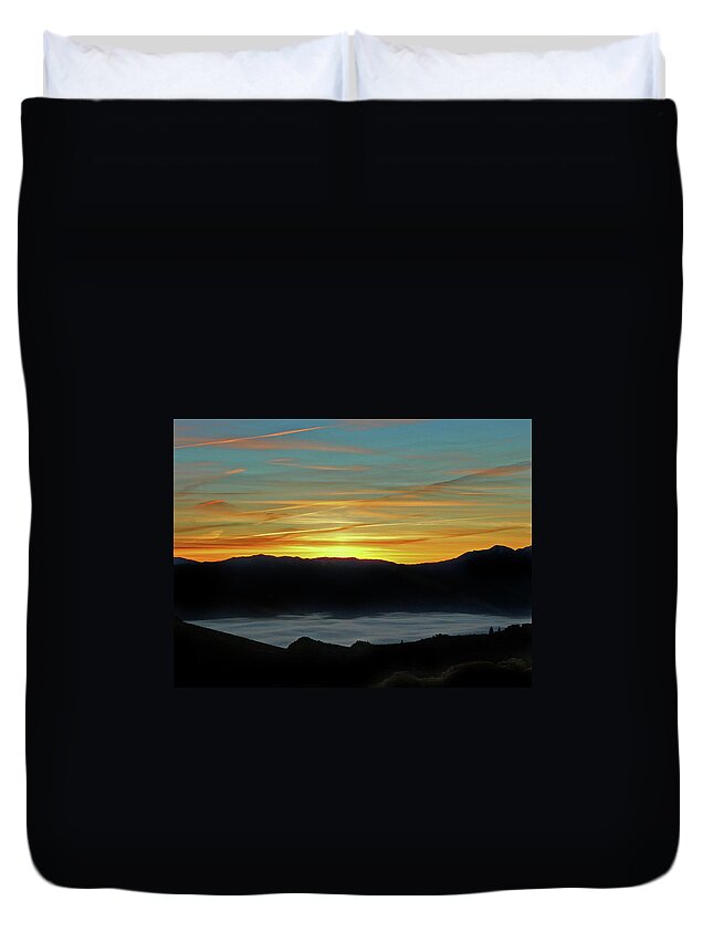 Skyscapes Duvet Cover featuring the photograph Sunrise and Clouds by Beverly Read