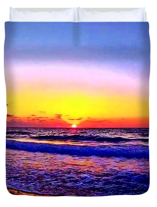Sunrise Duvet Cover featuring the photograph Sunrise Beach 1032 by Rip Read