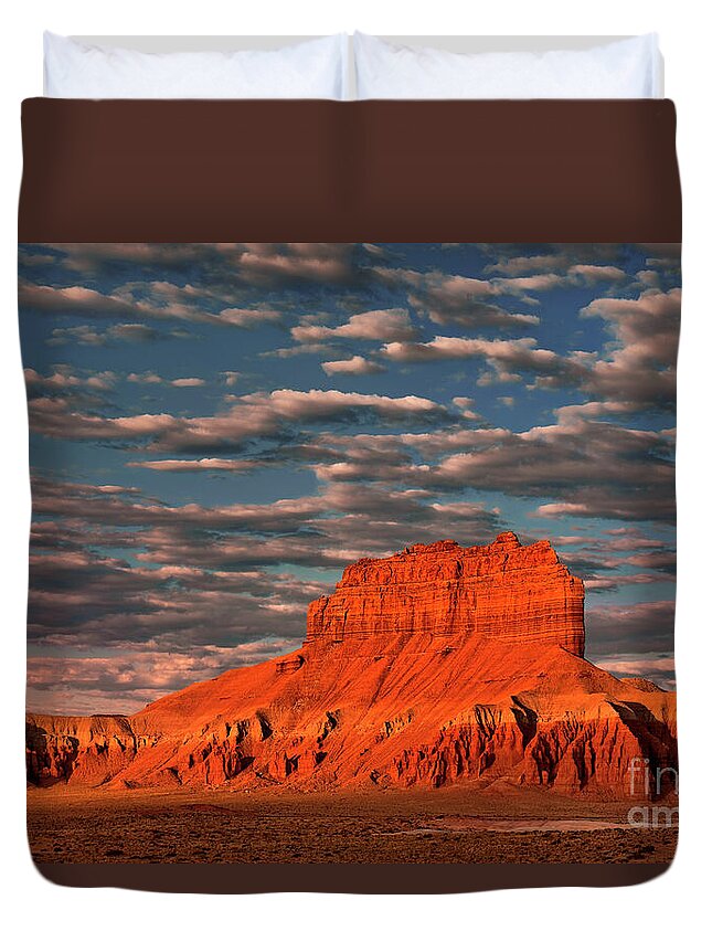 Dave Welling Duvet Cover featuring the photograph Sunrise Lights Up Wild Horse Butte Goblin Valley Utah by Dave Welling