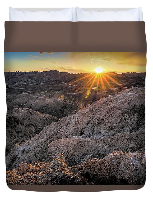 Badlands National Park Sunrise Star Duvet Cover featuring the photograph Sunrise Over Badlands Landscape South Dakota by Dan Sproul