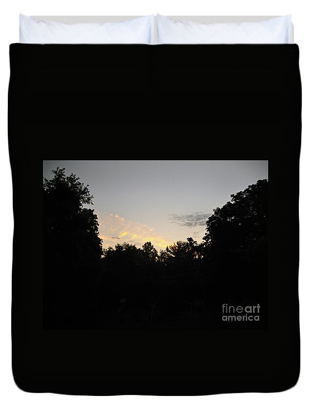 Landscape Duvet Cover featuring the photograph Sunrise Sky Art by Frank J Casella