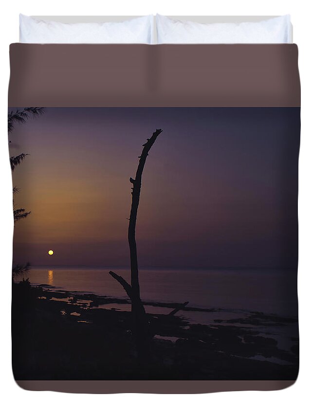 Sunset Art Duvet Cover featuring the photograph Sunset at Jaws Beach 1 by Gian Smith