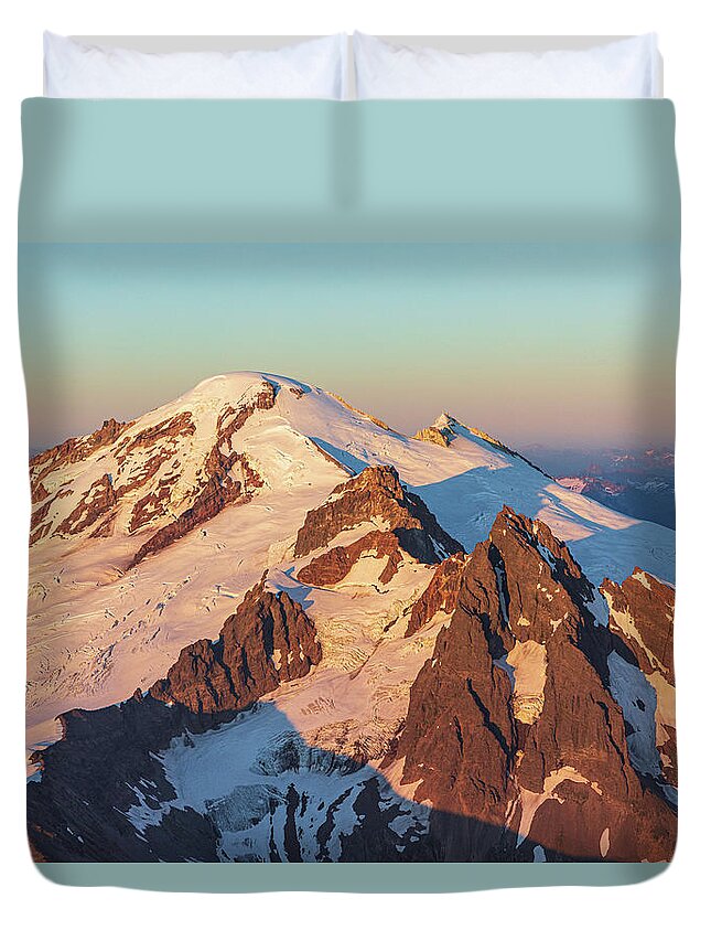 Mount Baker Duvet Cover featuring the photograph Sunset Gold by Michael Rauwolf