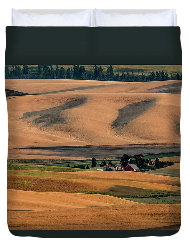 Sunset Duvet Cover featuring the photograph Sunset in Palouse by Connie Carr