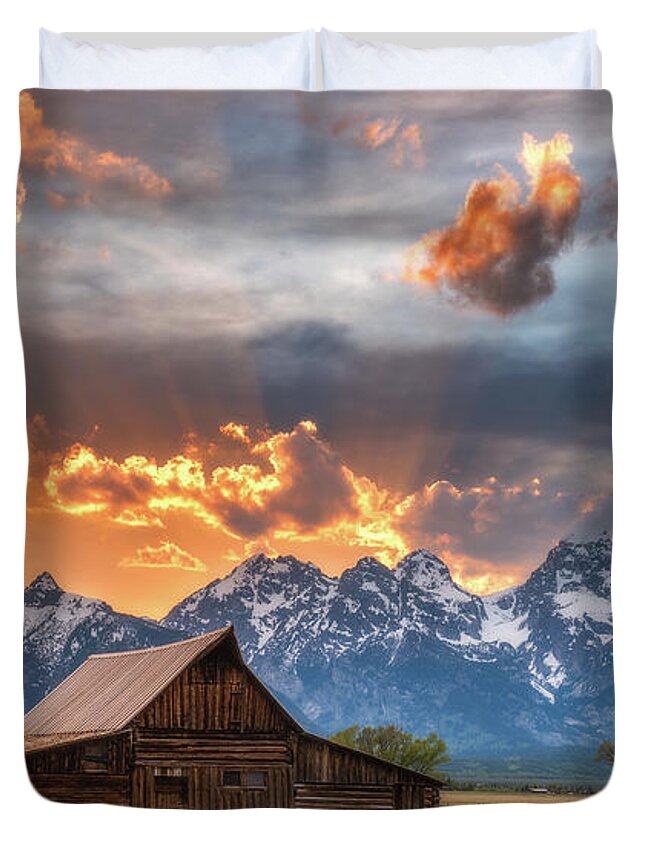 Sunset Duvet Cover featuring the photograph Sunset on Fire - Moulton Barn by Darren White