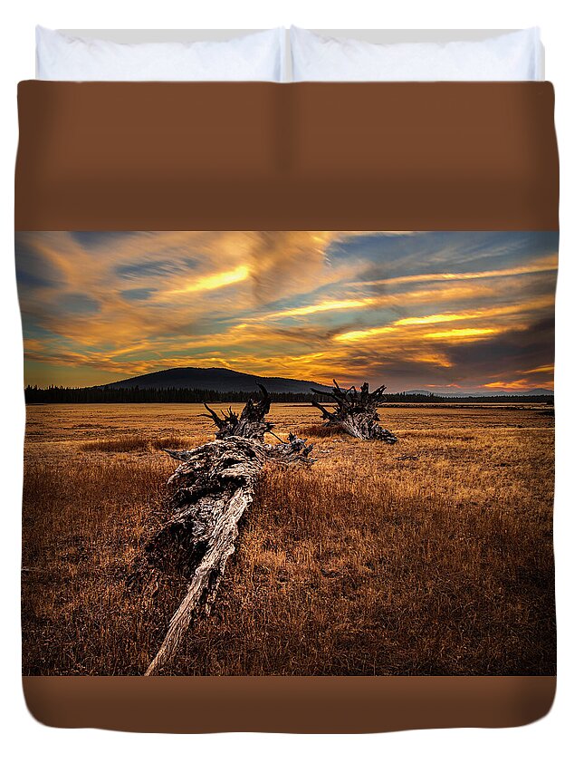 Hog Flat Duvet Cover featuring the photograph Sunset on the Flat by Mike Lee