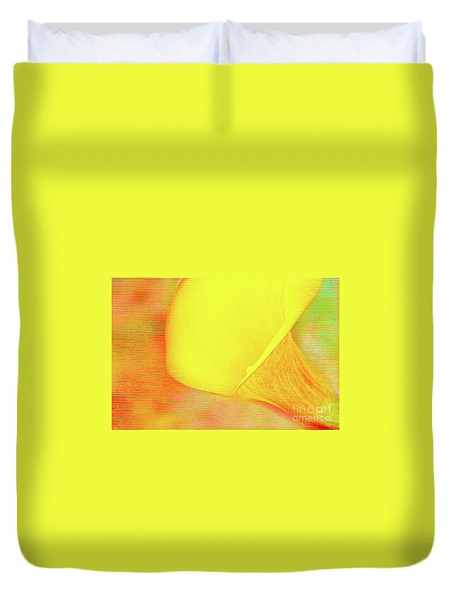 Calla Duvet Cover featuring the photograph Sunshine Glance by Marilyn Cornwell