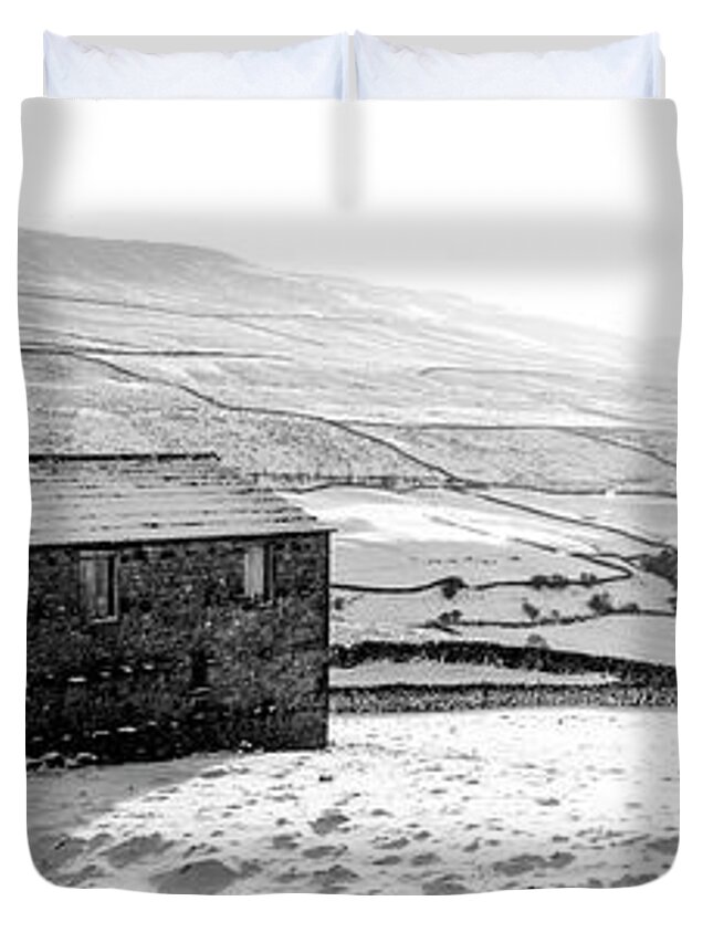 Panorama Duvet Cover featuring the photograph Swaledale Barn Yorkshire Dales by Sonny Ryse