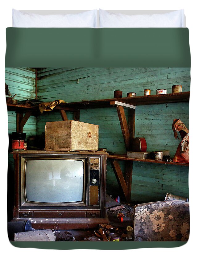 Television Set Duvet Cover featuring the photograph Sylvania self-portrait by Eyes Of CC