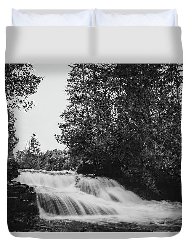 Tahquamenon Falls Black And White Lower Falls Duvet Cover featuring the photograph Tahquamenon Falls Lower Black And White by Dan Sproul
