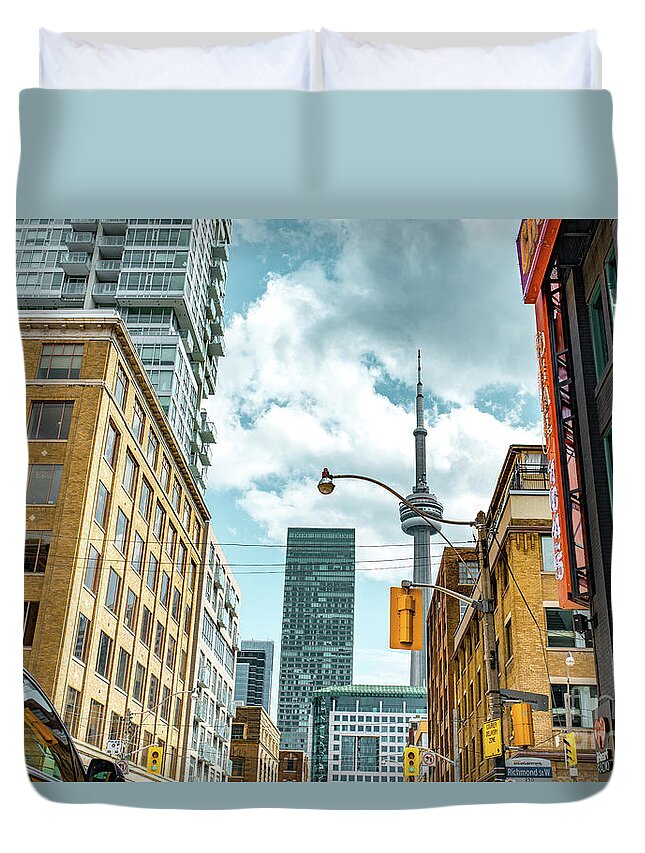 Toronto Duvet Cover featuring the photograph The 6ix by Valerie Rosen