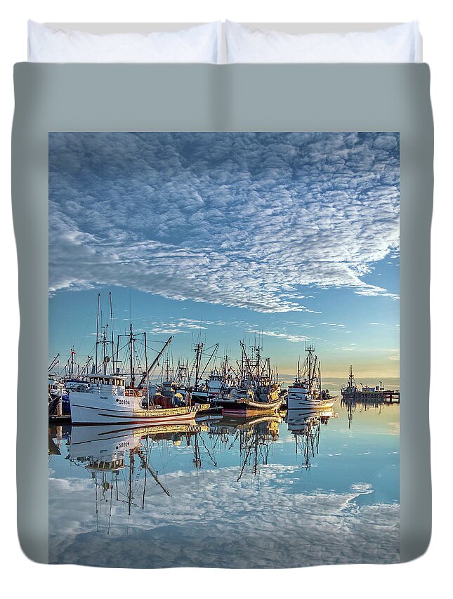 Alex Lyubar Duvet Cover featuring the pyrography The Beautiful Reflection at Sunset by Alex Lyubar