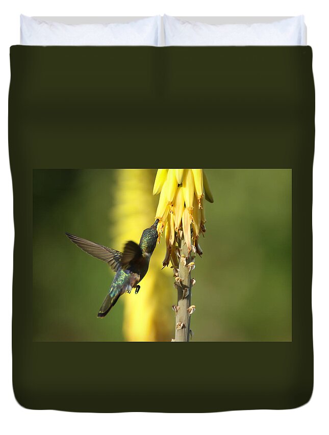 Humming Bird Duvet Cover featuring the photograph The Beauty of Flight by Montez Kerr